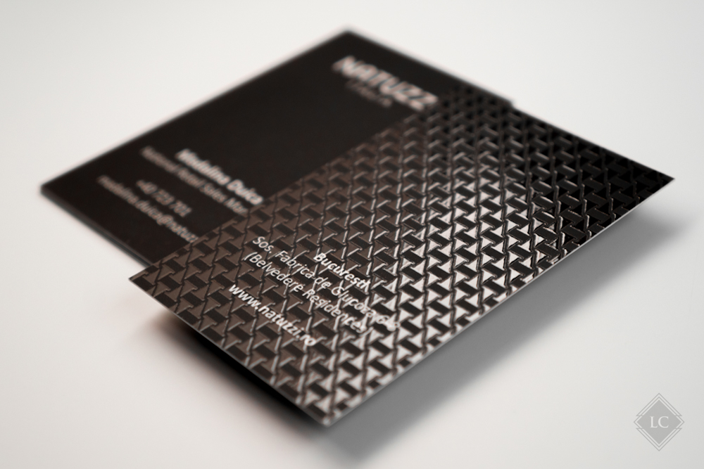 Carti de vizita personalizate maro lac lucios 1