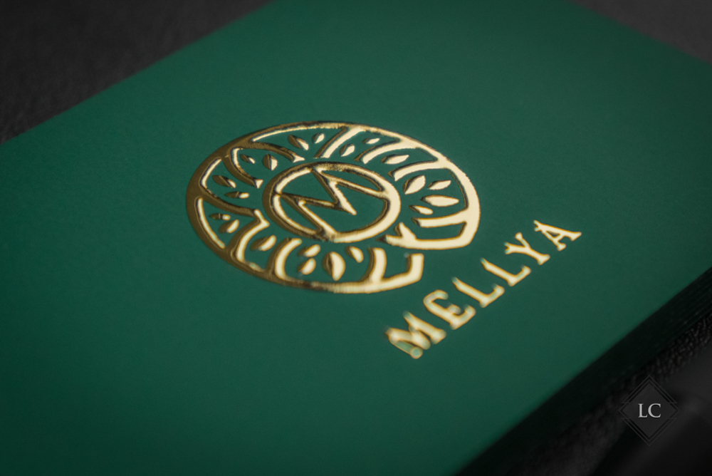 Carti de vizita premium folio auriu in relief (1)