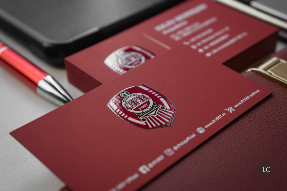 Carti vizita club sportiv lac selectiv relief