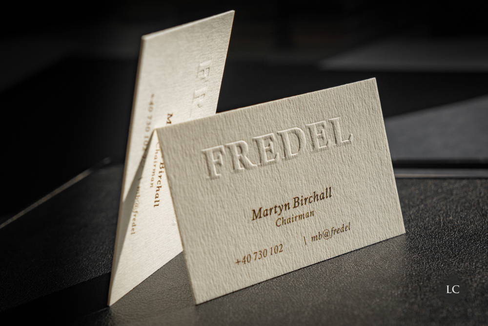 Carti vizita luxury embosate carton bej