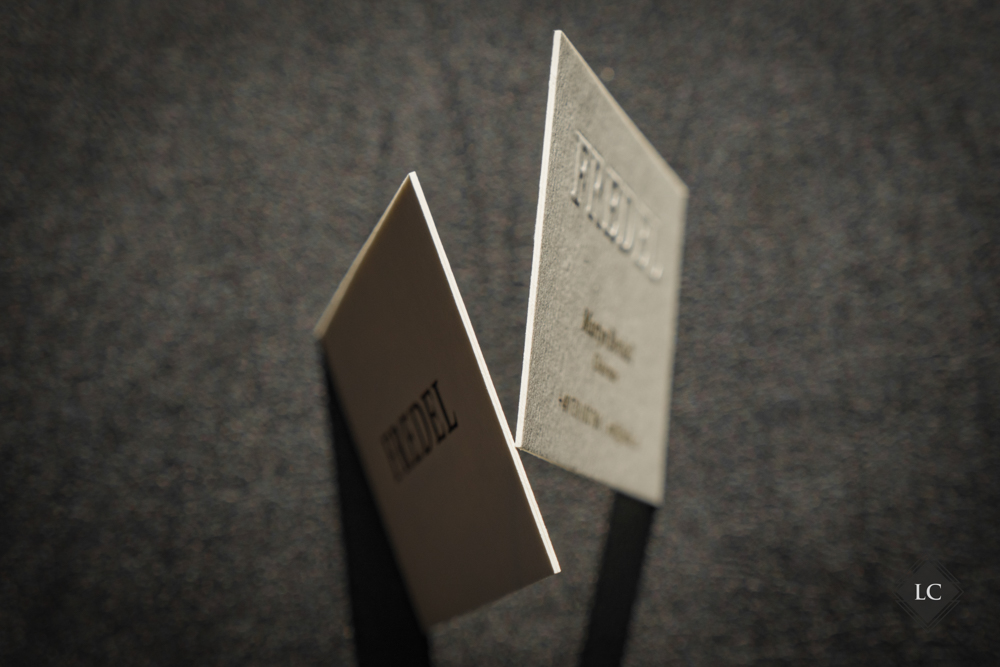 Carti vizita premium embosate carton bej